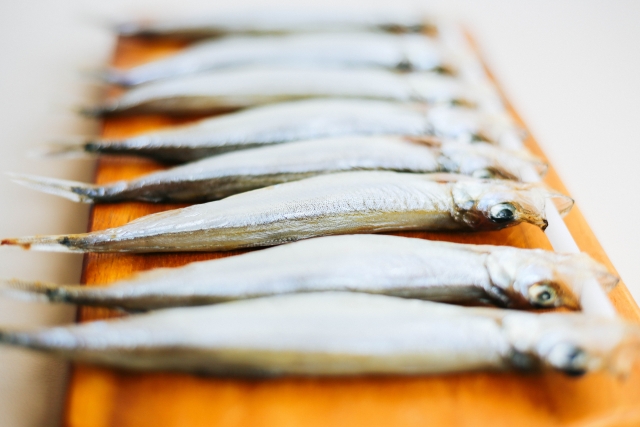 ししゃも シシャモ 柳葉魚 値段 1キロあたり平均1,071円 相場や旬の情報